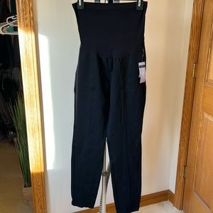 NWT- motherhood maternity dress pants, black, size large.